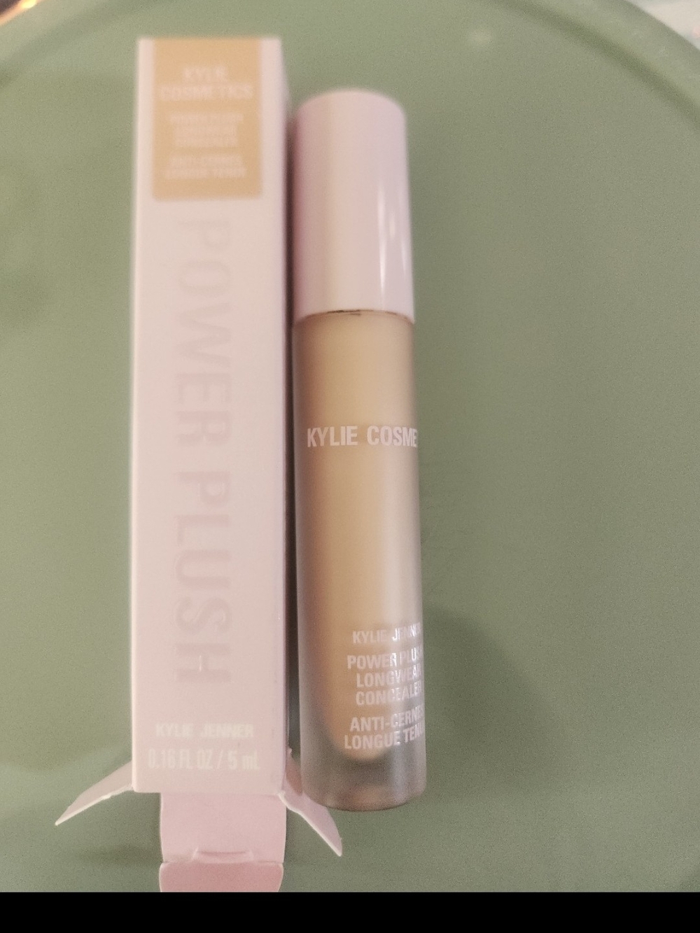 Brand NEW Kylie Cosmetics Powder Plush Concealer